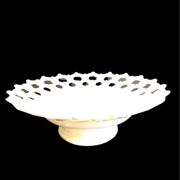 Vintage Milk Glass Dish - Picture 8 of 9